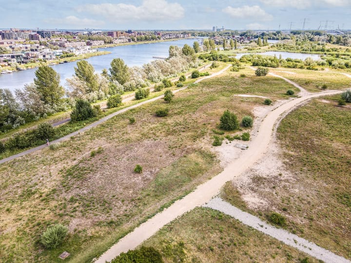 Foto 39 van Erich Salomonstraat 575