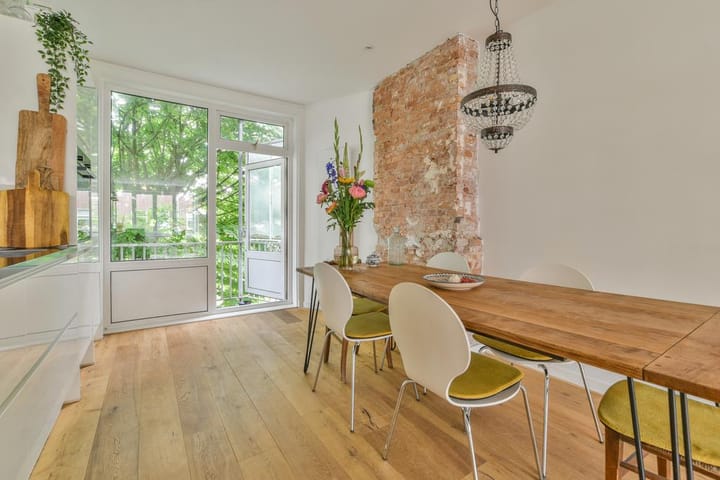 Foto 10 van Jekerstraat 110-3