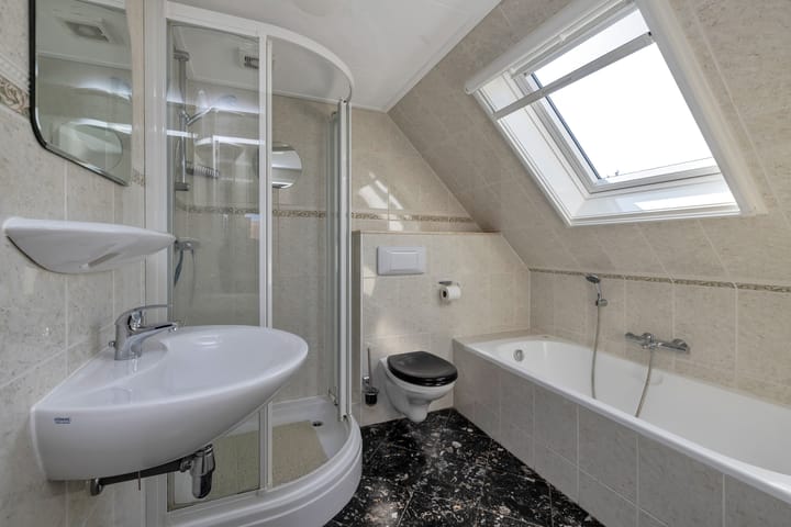 Photo 13 of Zuiderzeestraat 24