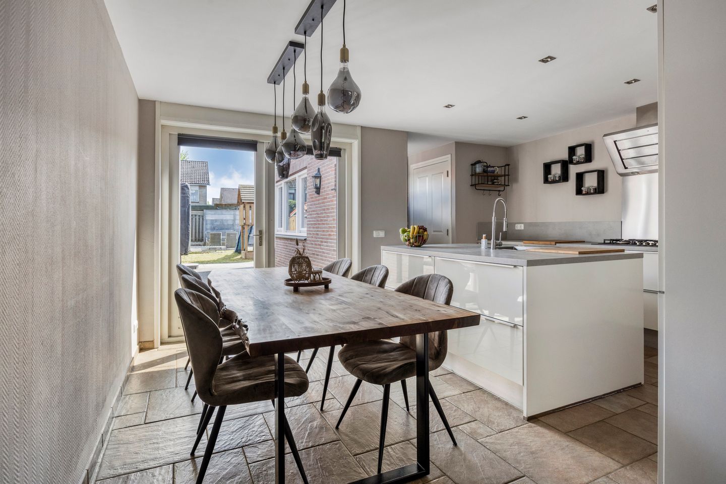 Foto 10 van Bornerbroeksestraat 63