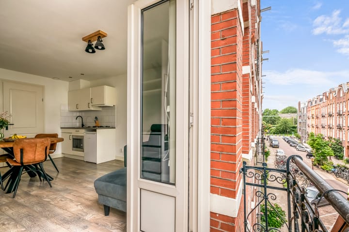 Photo 2 of Delistraat 34-D