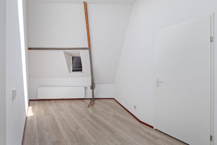 Photo 11 of Brugstraat 42-C