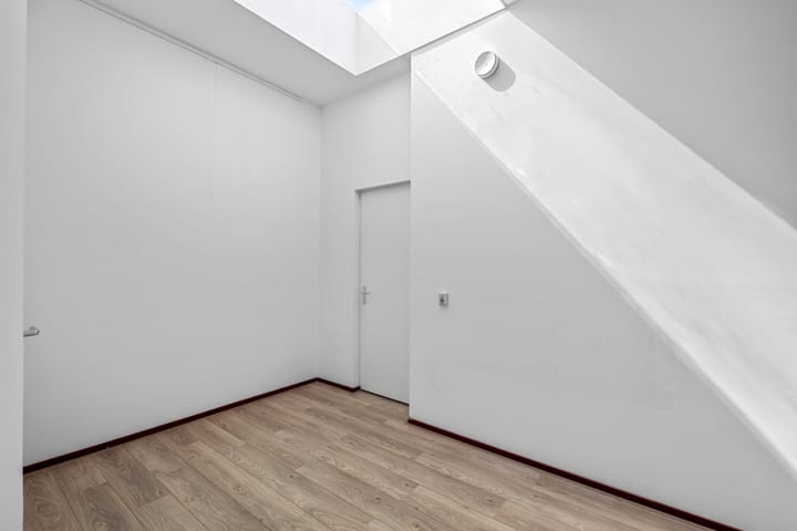 Photo 14 of Brugstraat 42-C