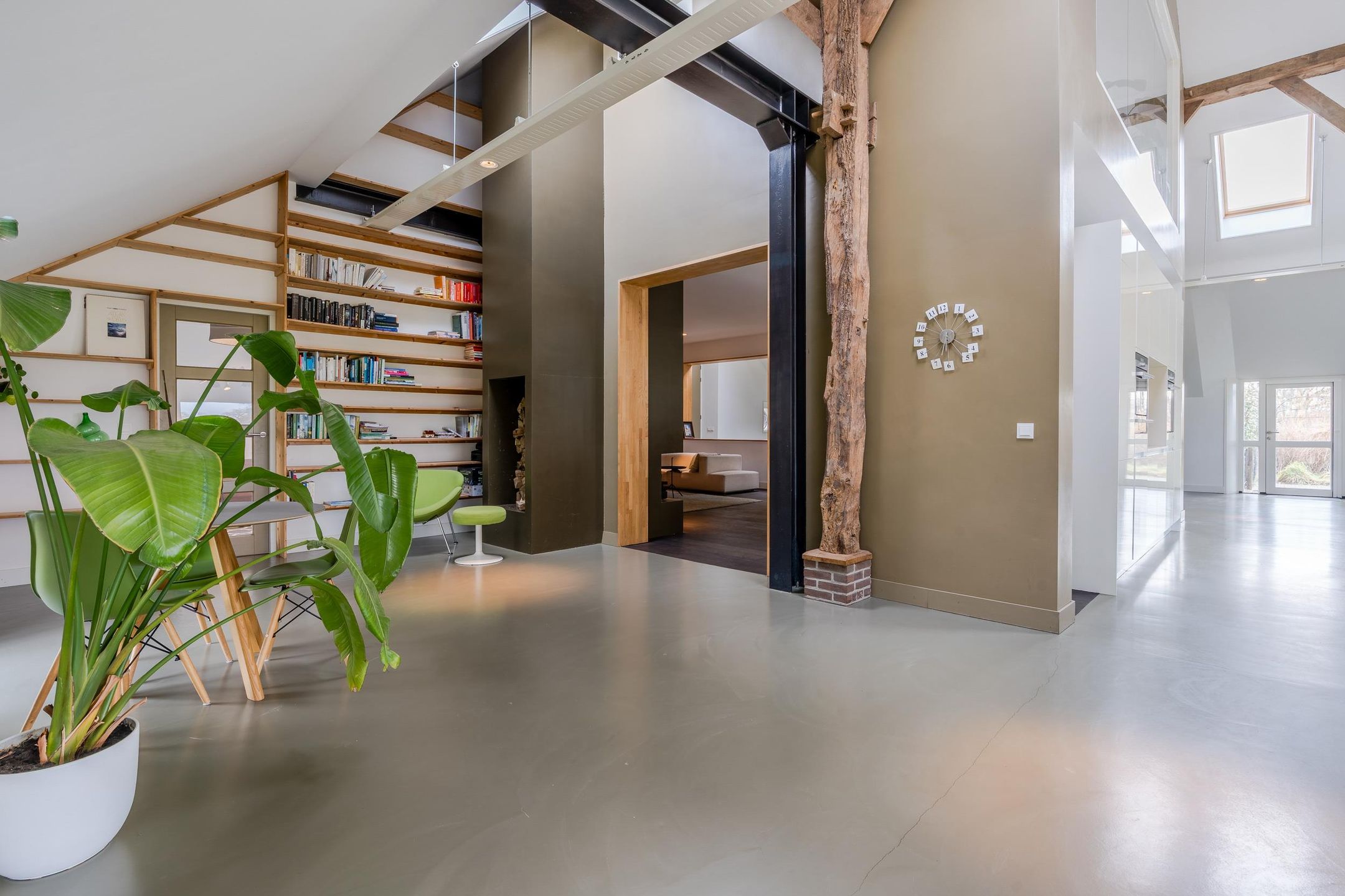 Foto 12 van Weerwilleweg 13