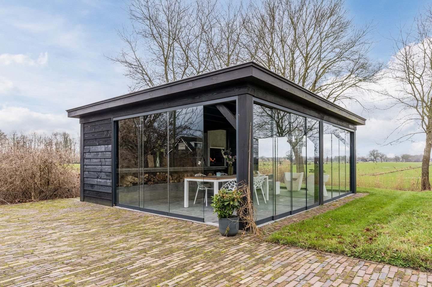 Foto 74 van Weerwilleweg 13