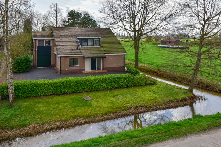 Photo 4 of Middenweg 94