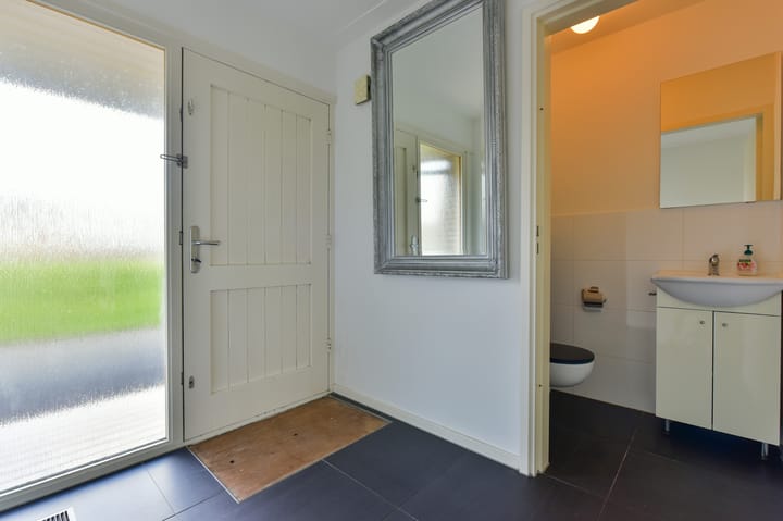 Foto 11 van Middenweg 94