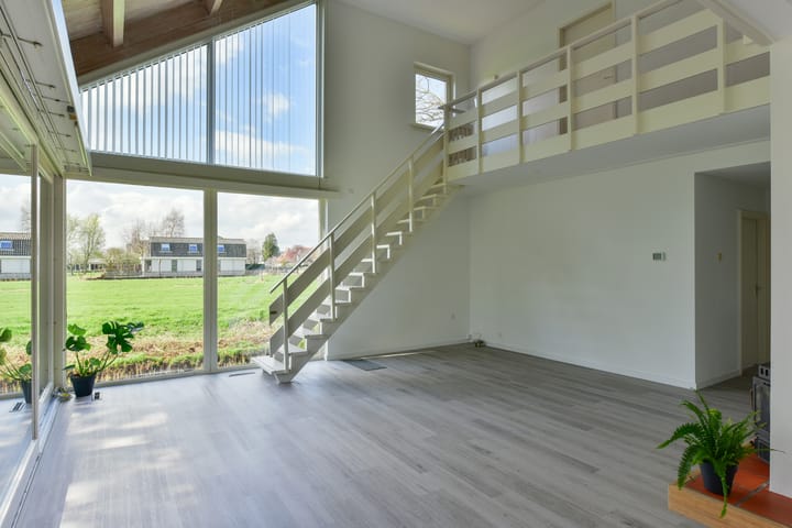 Foto 13 van Middenweg 94