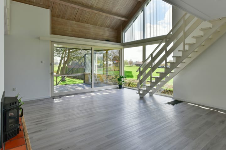 Foto 15 van Middenweg 94