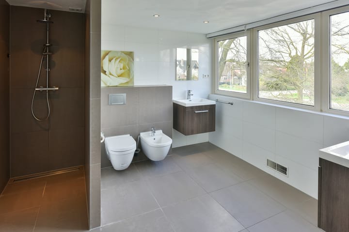 Foto 24 van Middenweg 94