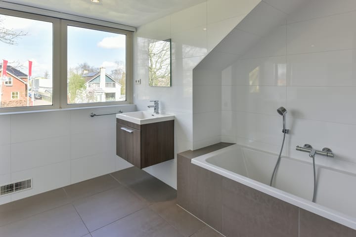 Foto 25 van Middenweg 94