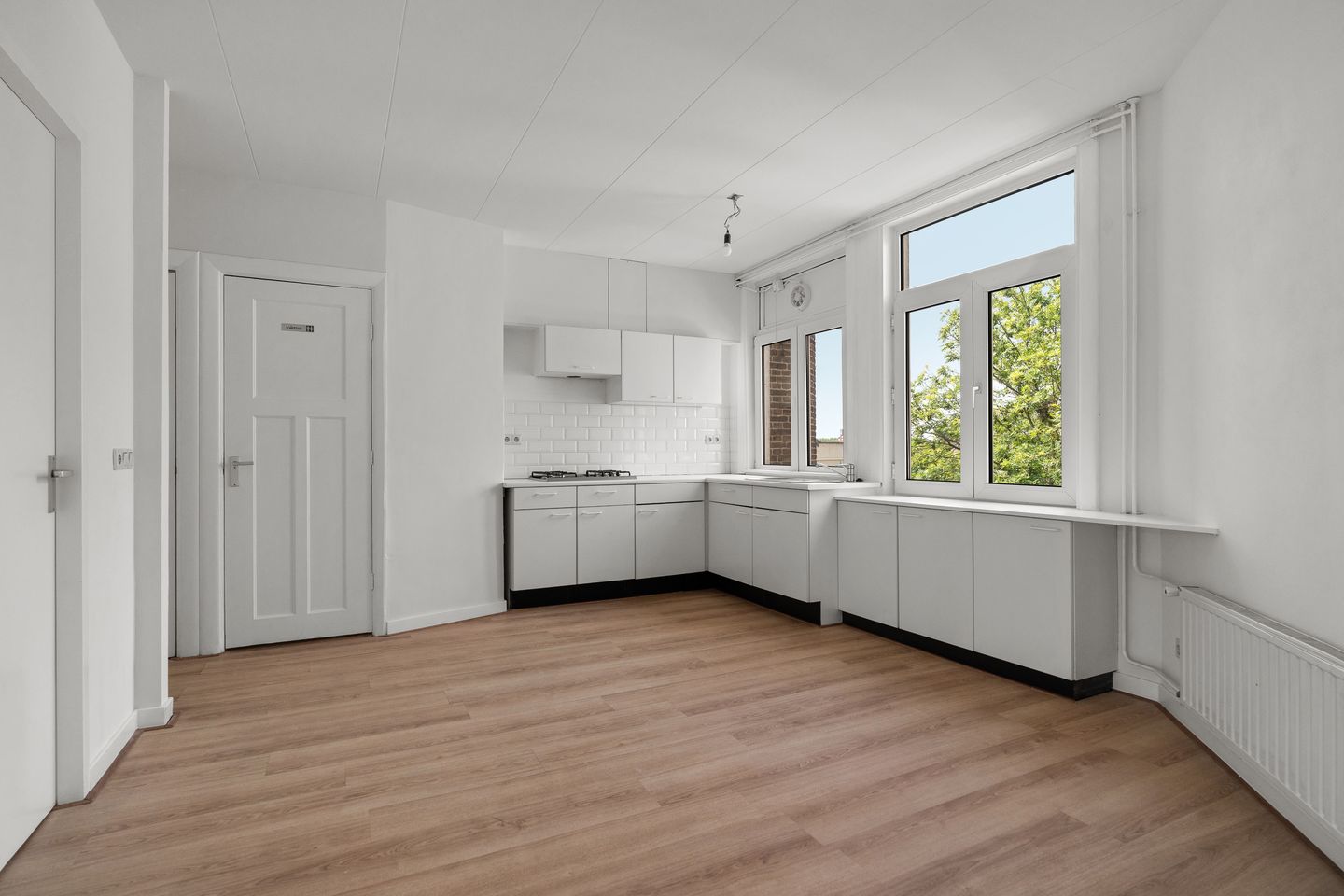 Photo 5 of Van Bossestraat 62-3