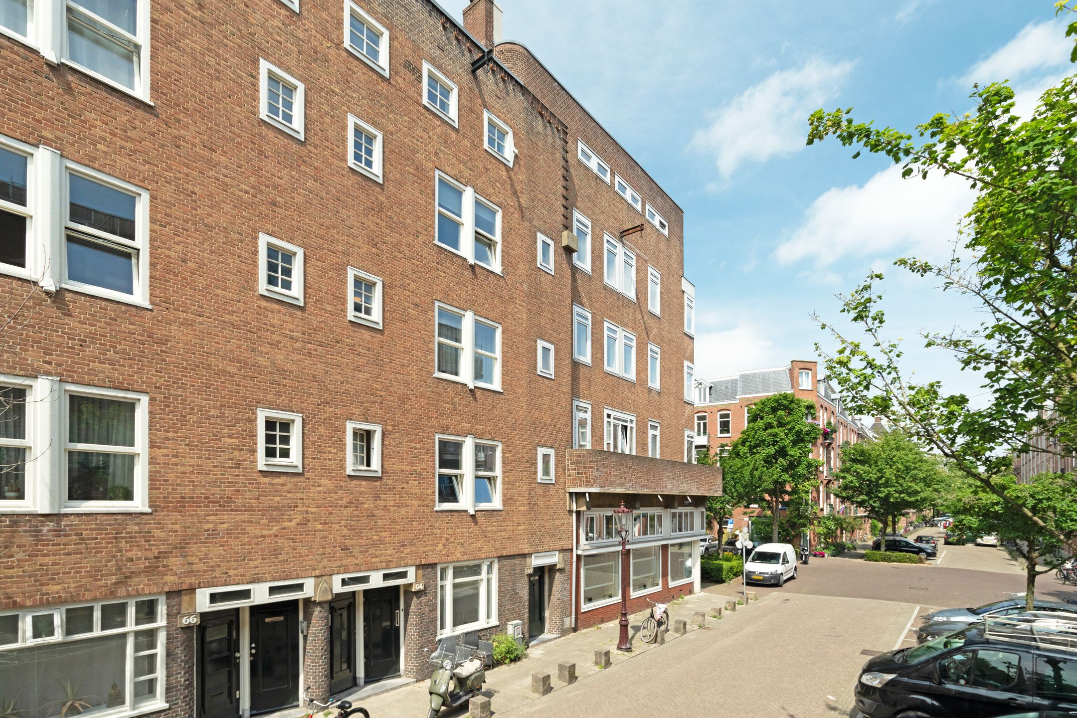 Photo 21 of Van Bossestraat 62-3