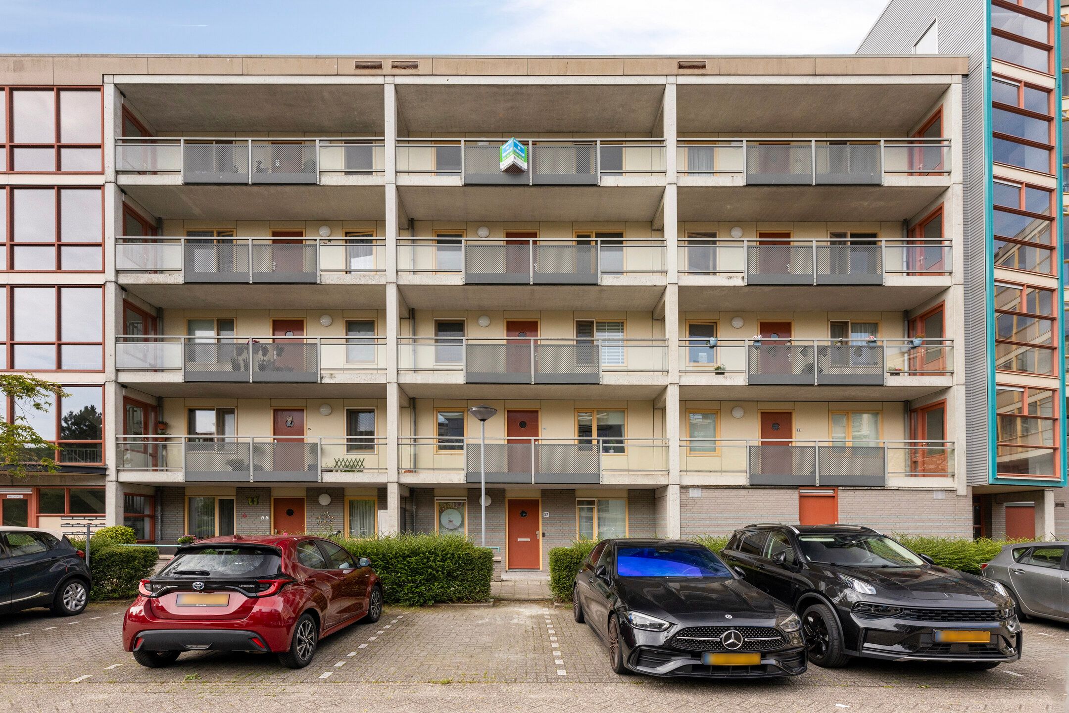 Photo 3 of Aquamarijn 51