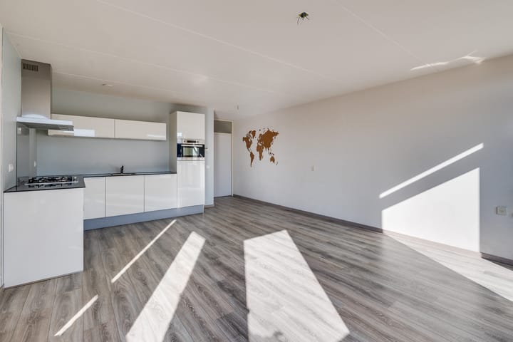 Foto 10 van Mondriaanplein 8