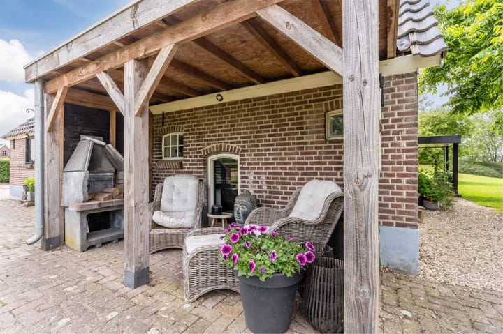 Foto 80 van Ooster Oenerweg 9