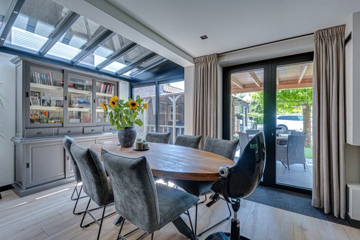 Foto 24 van van der Poest Clementstraat 1