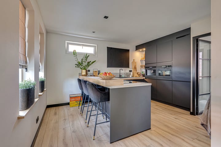 Foto 29 van van der Poest Clementstraat 1