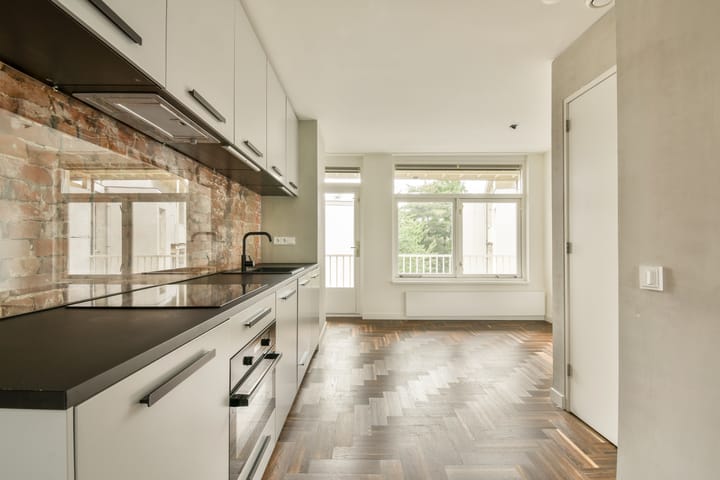 Foto 5 van Van Limburg Stirumplein 22-3