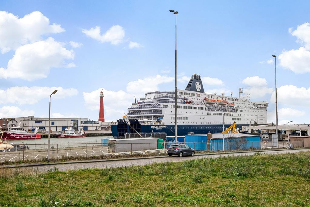 Photo 30 of Oranjestraat 88