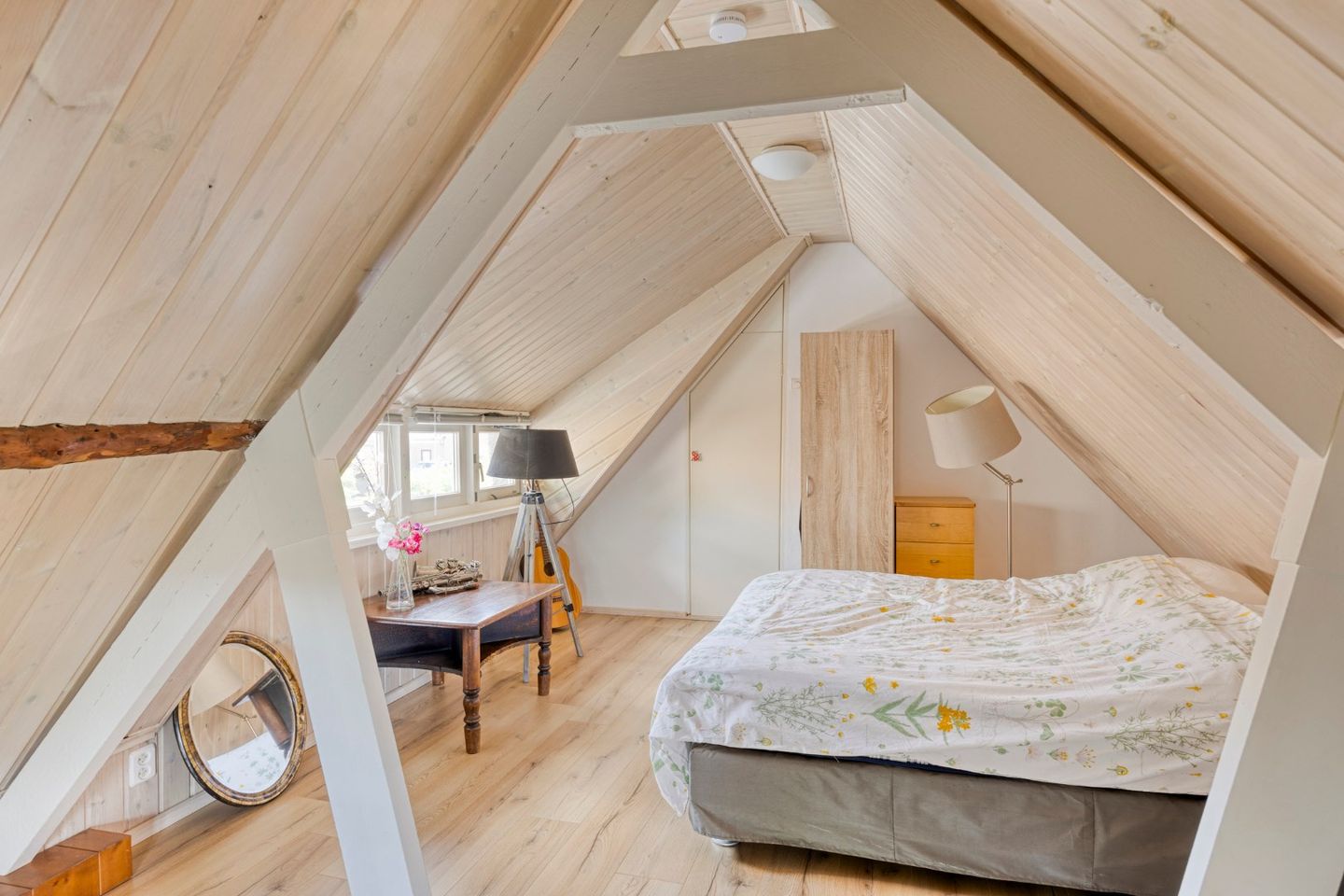 Photo 44 of Nederhemertsekade 4