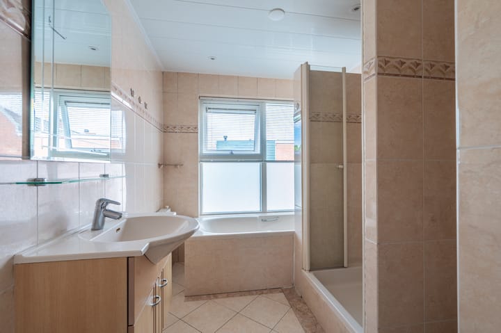 Photo 4 of Piet Heinstraat 35