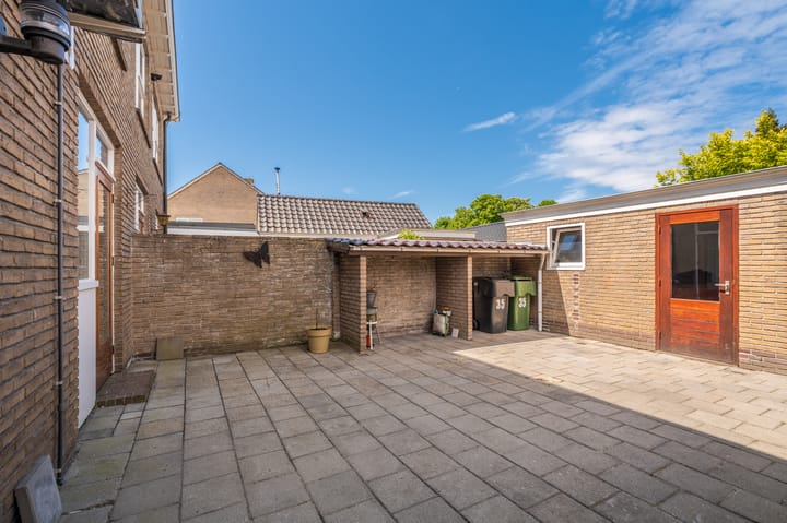 Photo 16 of Piet Heinstraat 35