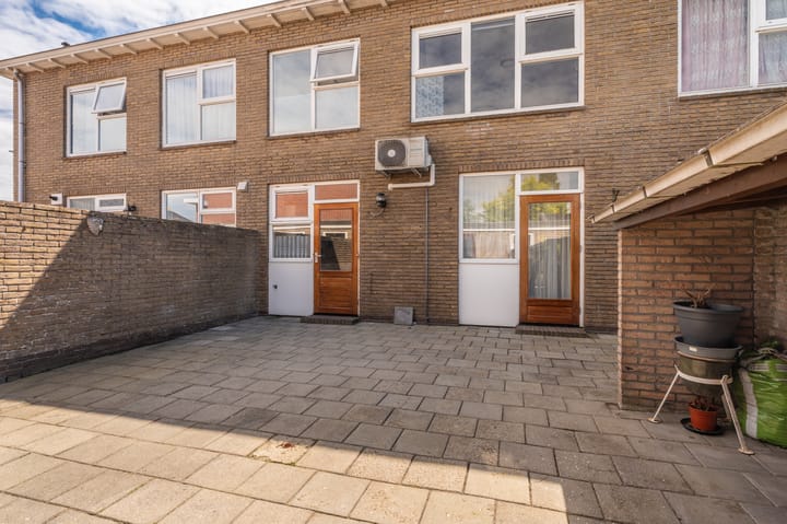 Photo 14 of Piet Heinstraat 35