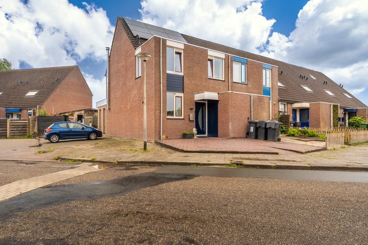 Foto 1 van Zwaluwoever 67