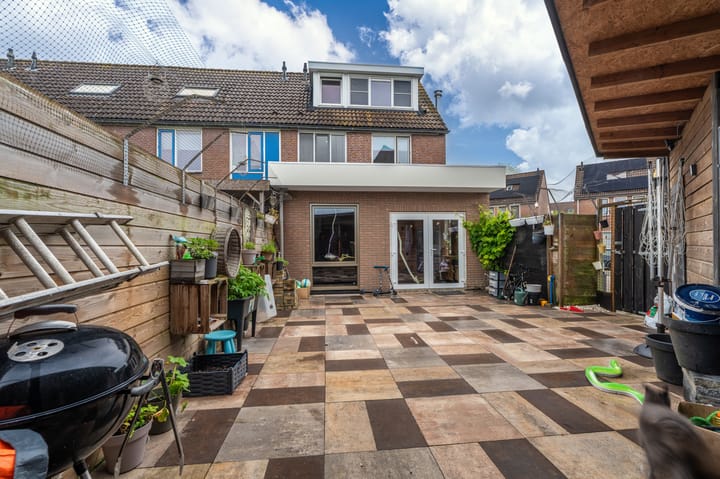 Foto 12 van Zwaluwoever 67