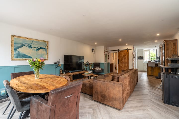 Foto 22 van Zwaluwoever 67