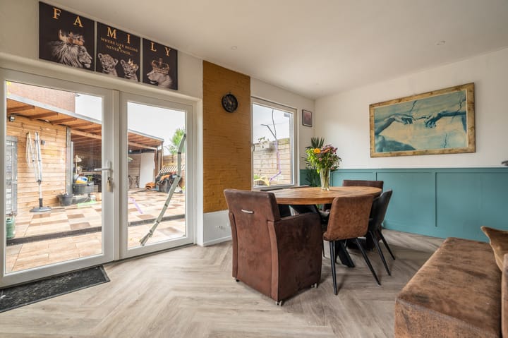 Foto 23 van Zwaluwoever 67