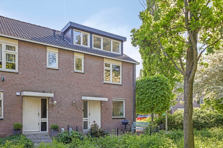 Photo 1 of Voorplecht 1