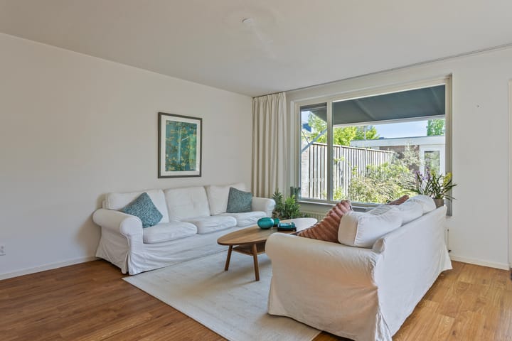 Photo 2 of Voorplecht 1