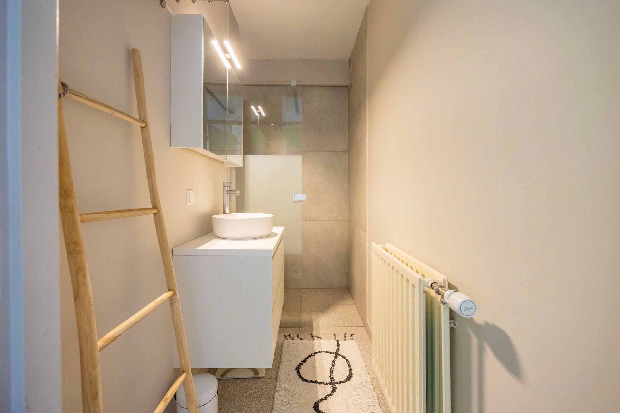 Foto 24 van Aert van Neslaan 612