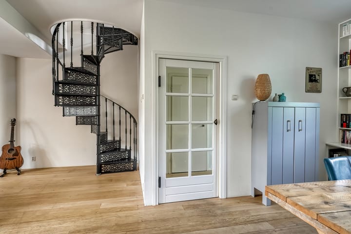 Photo 3 of Jan van Banningstraat 2-C