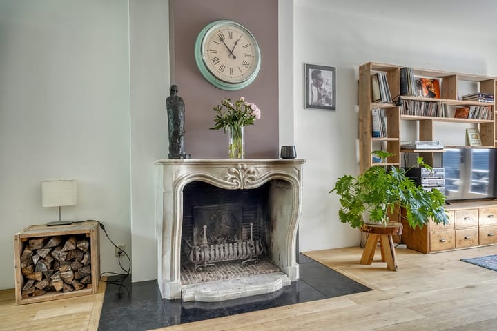 Photo 2 of Jan van Banningstraat 2-C