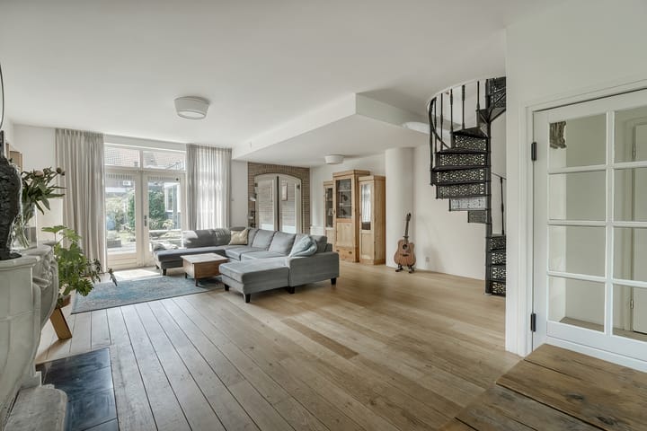 Photo 1 of Jan van Banningstraat 2-C