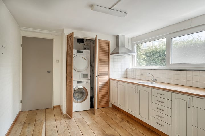 Photo 19 of Jan van Banningstraat 2-C