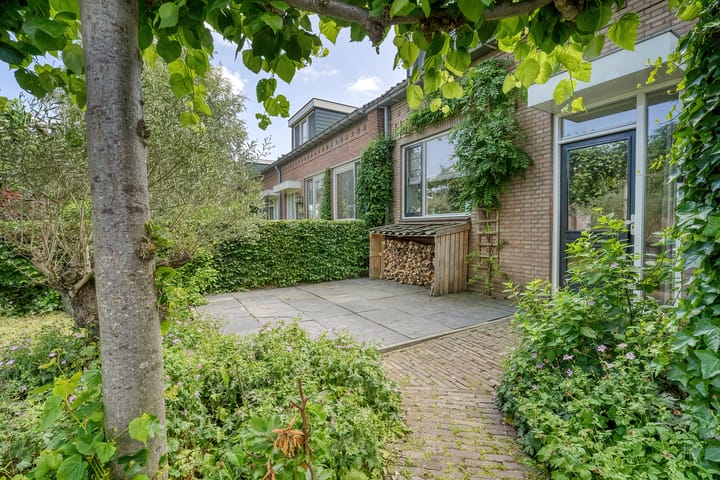 Photo 5 of Jan van Banningstraat 2-C