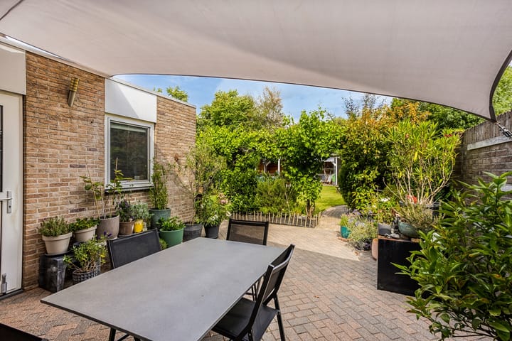 Foto 25 van Beneluxstraat 122