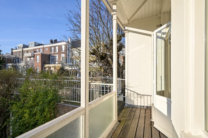 Photo 20 of Surinamestraat 58