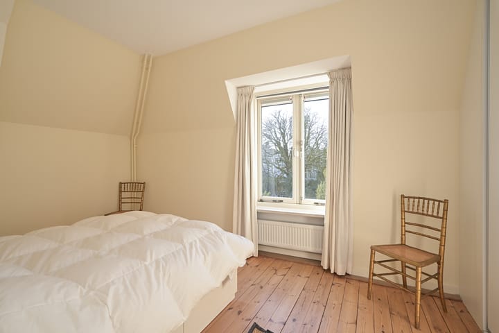 Photo 35 of Surinamestraat 58