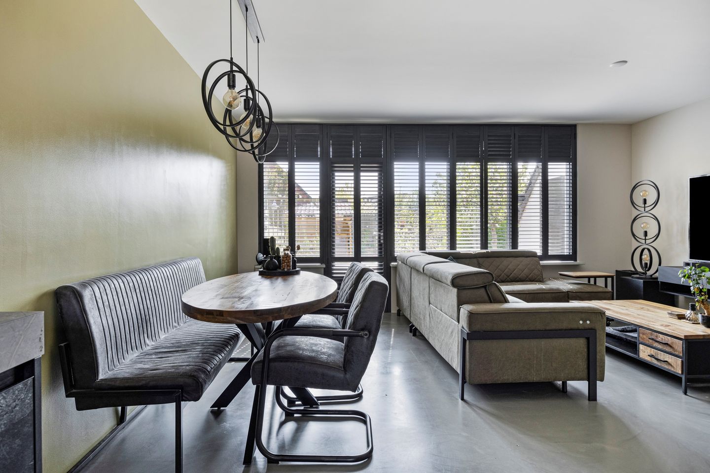 Photo 5 of Doorzwin 2308