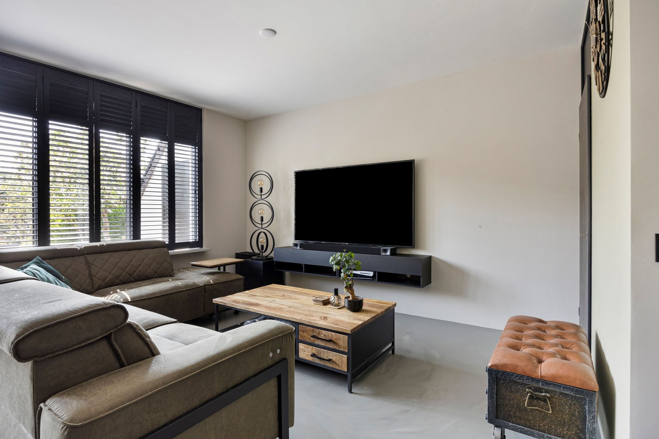 Photo 9 of Doorzwin 2308