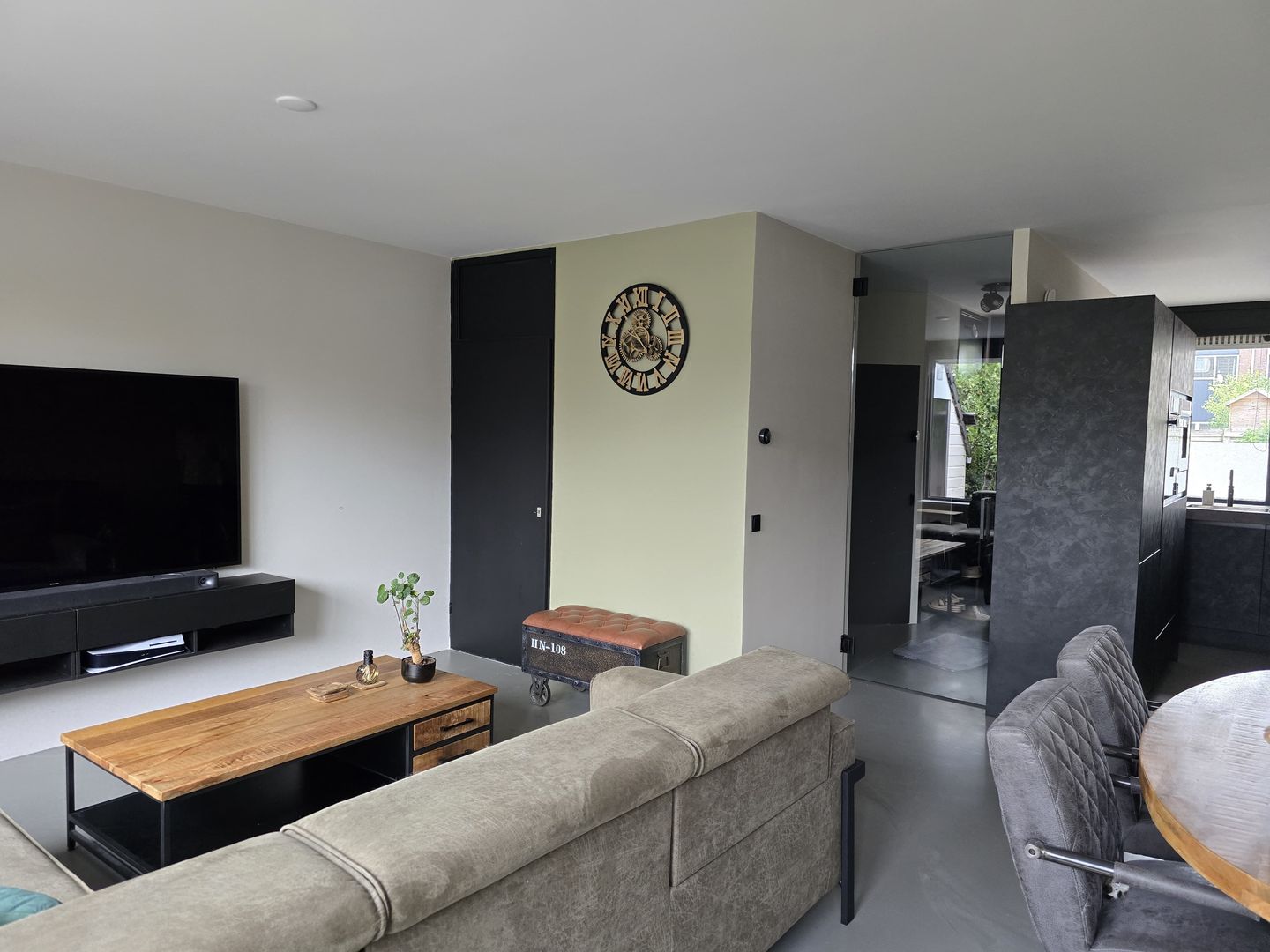 Photo 10 of Doorzwin 2308