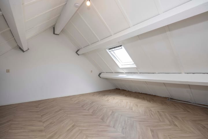 Foto 17 van Kruisboogstraat 4