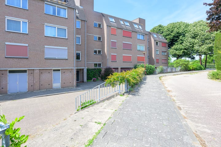 Photo 44 of Veermonde 15