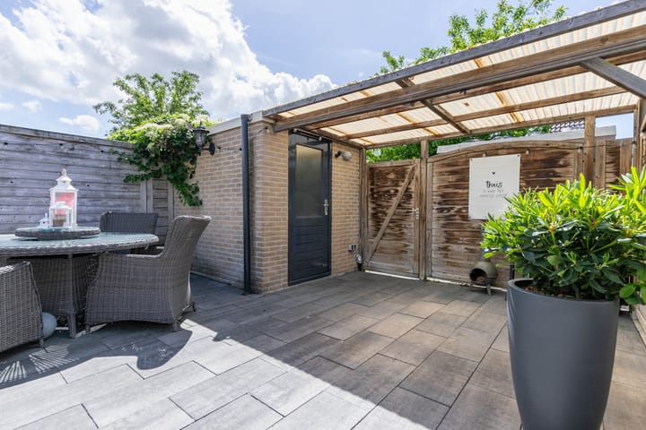 Foto 17 van IJsbaan 12