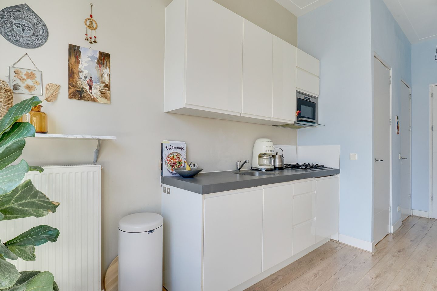 Photo 10 of Amaliastraat 61-A